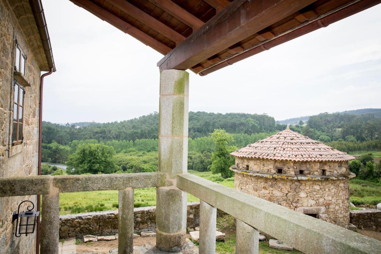 Monasterio Y Pension De Moraime 외부 사진