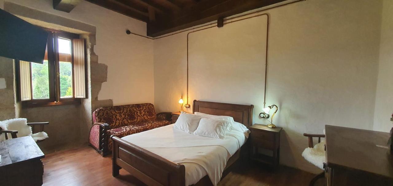 Monasterio Y Pension De Moraime 외부 사진