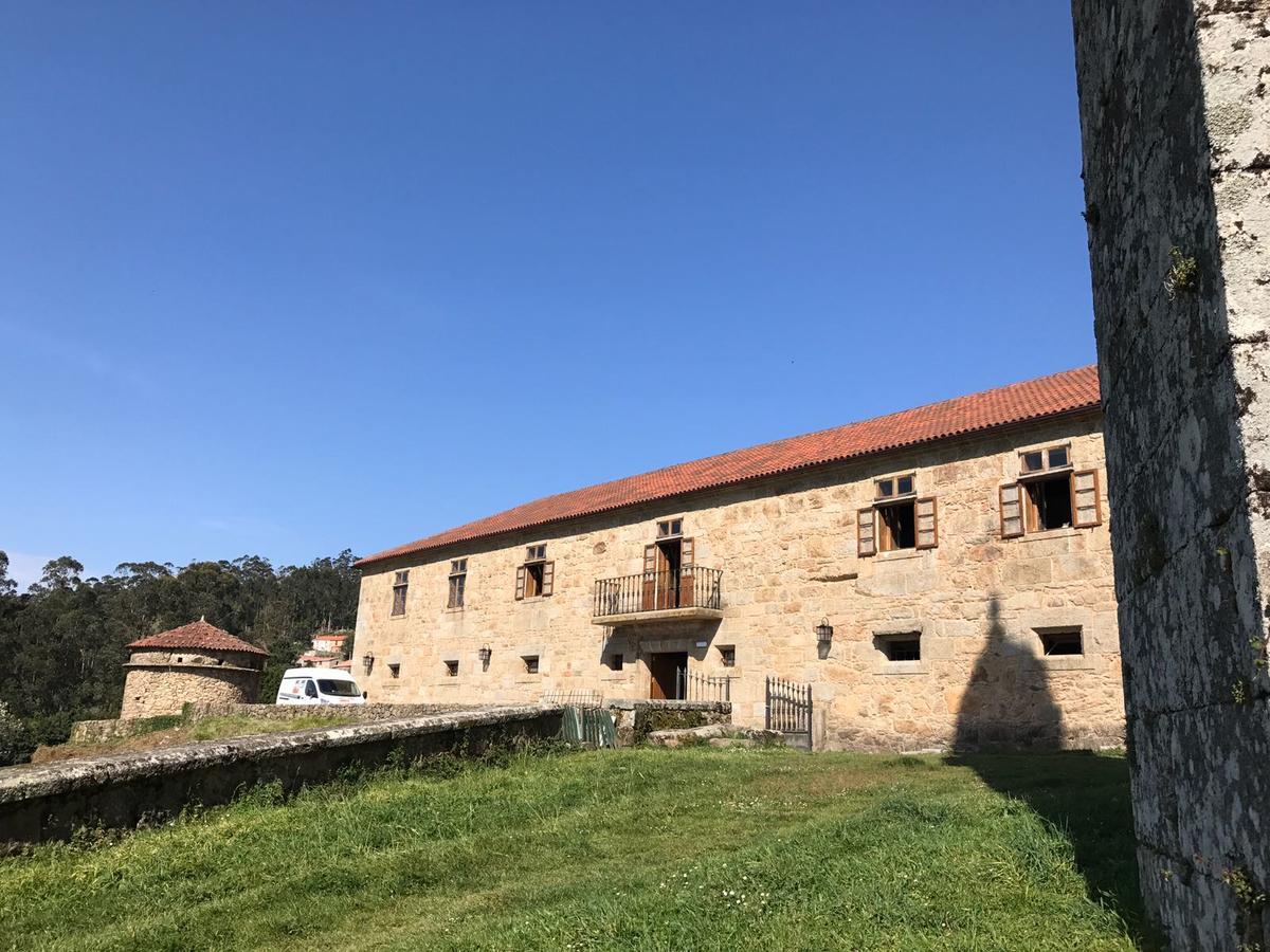 Monasterio Y Pension De Moraime 외부 사진