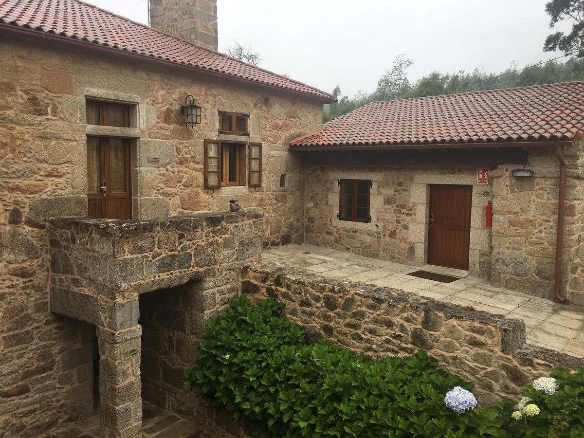 Monasterio Y Pension De Moraime 외부 사진