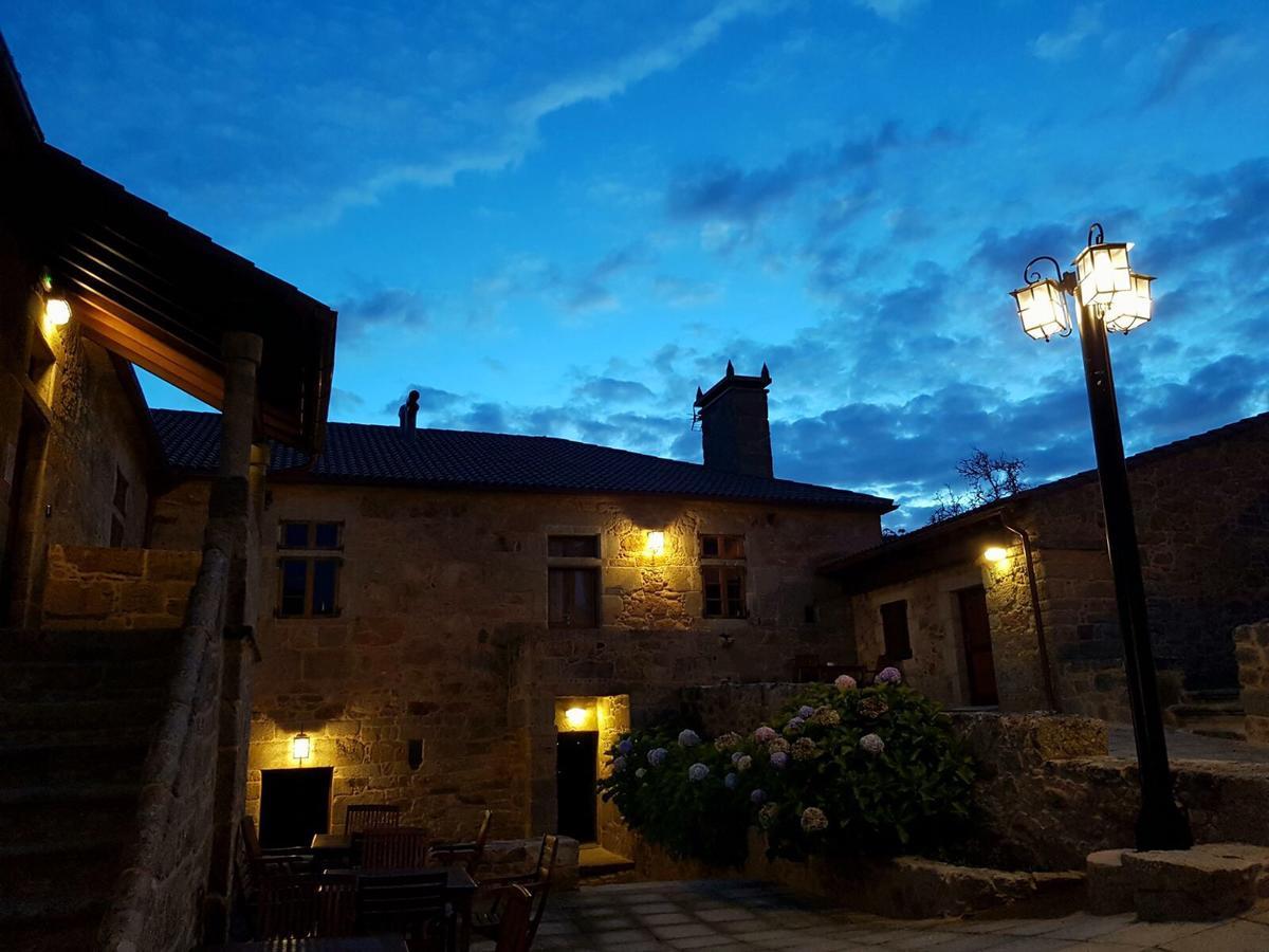 Monasterio Y Pension De Moraime 외부 사진
